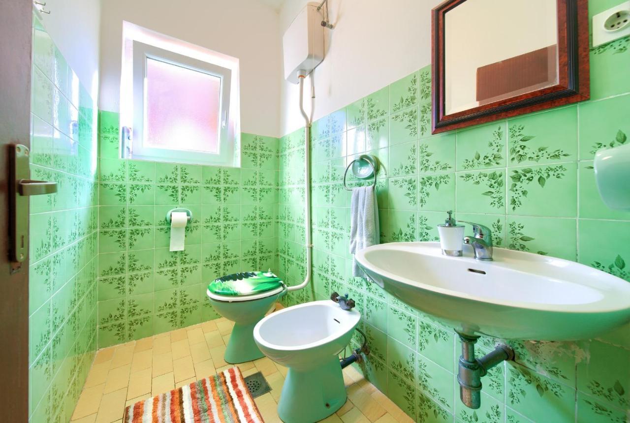 Apartments Petra Krk Town Luaran gambar