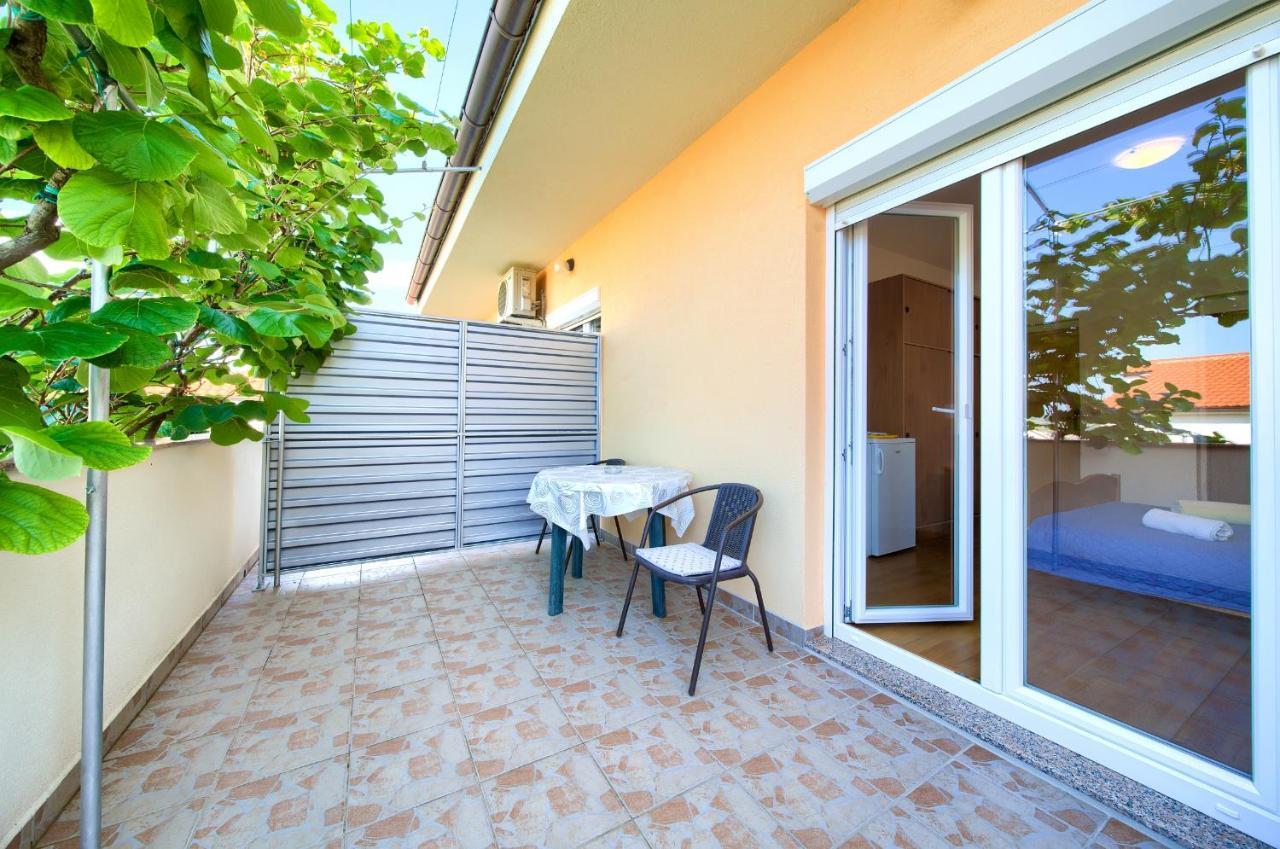 Apartments Petra Krk Town Luaran gambar